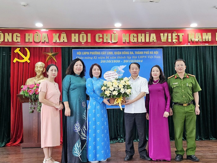 Hội LHPN phường Cát Linh chào mừng kỷ niệm 94 năm thành lập Hội LHPN Việt Nam (20/10/1930 - 20/10/2024); Tổng kết công tác Hội năm 2024, Triển khai công tác năm 2025; Phát động mô hình 